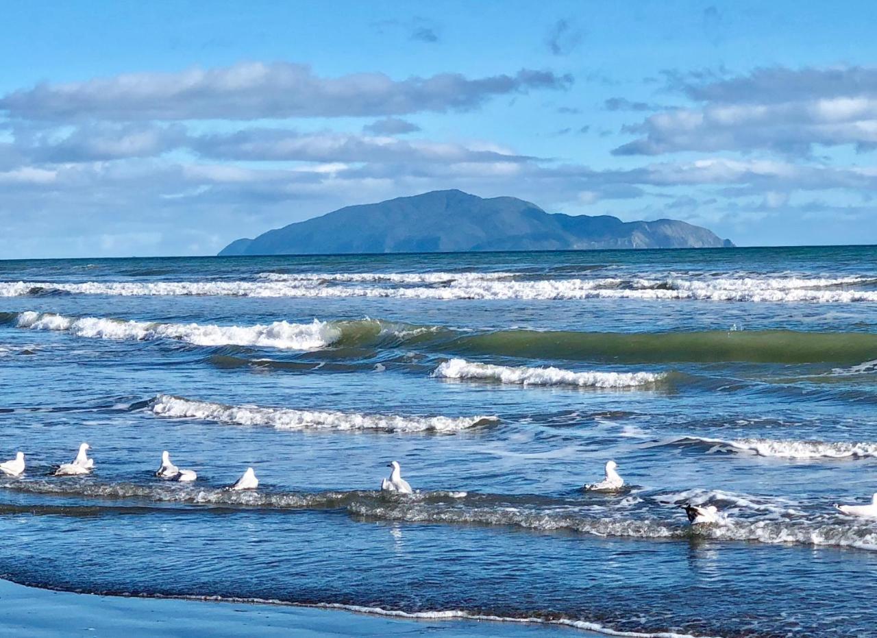 Otaki Beachfront Getaway Eksteriør bilde