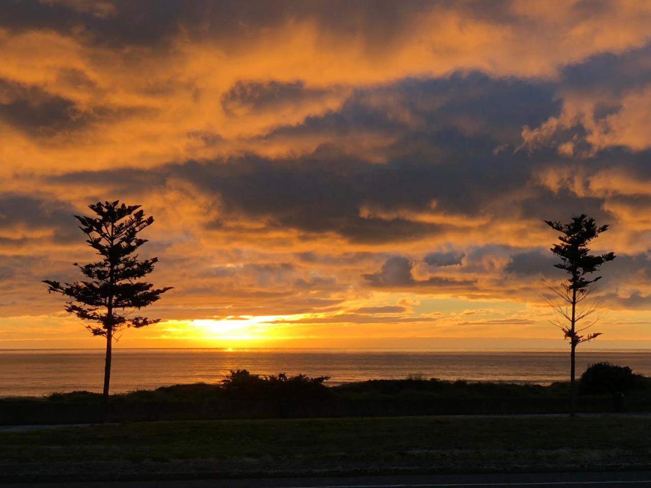 Otaki Beachfront Getaway Eksteriør bilde